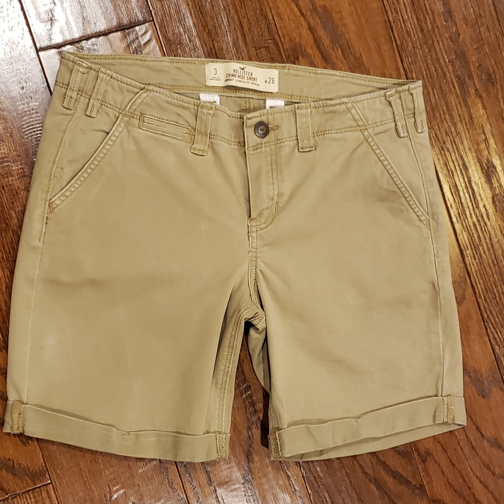 HOLLISTER CHINO MIDI SHORTS, Khaki - Size 3